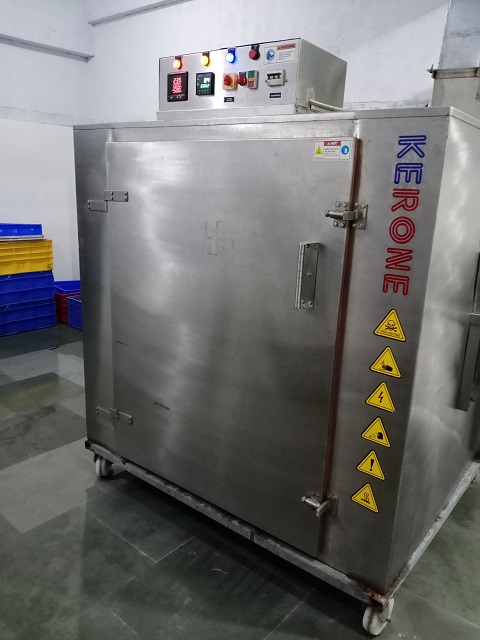 Dehydrator Machine - Vegetable Dehydration Machine Manufacturer from Mumbai